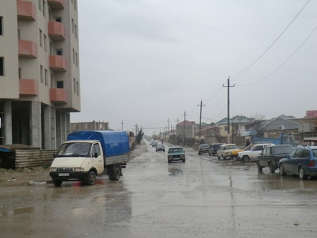 Mehdiabadda yol adına rəzalət...