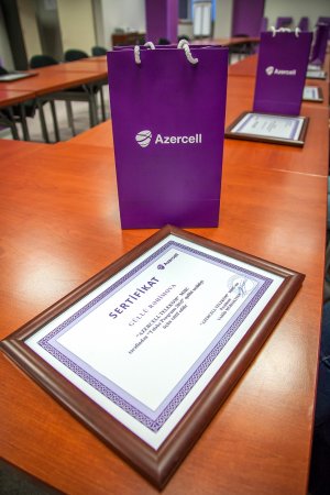 Azercell-in prezidenti TələbəTəqaüdü Proqramı 2015-in qalibləri ilə görüşdü Azercell-in prezidenti TələbəTəqaüdü Proqramı 2015-in qalibləri ilə görüşdü