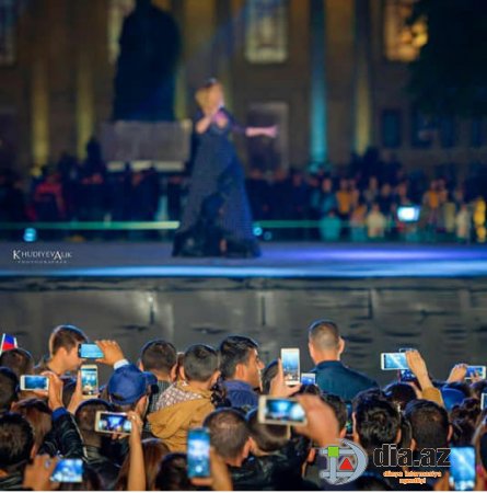 Aygün Naxçıvanda konsert verdi, insanlar axın etdi