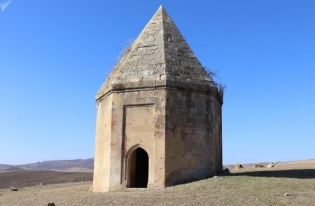 Əbülfəs Qarayev üçün Azərbaycan tarixinin qara qəpik qədərində də dəyəri yoxdur...