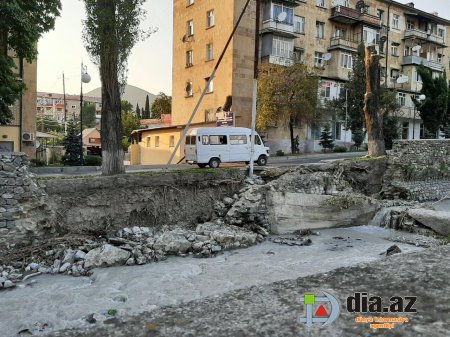 Şəkililər başçının həbsini tələb edirlər...