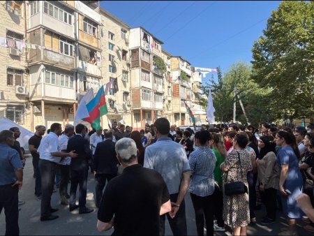 Aydın Mirzəzadə seçki kampaniyasını uğurla davam etdirir