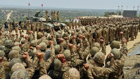Hindistan-Pakistan gərginliyi şiddətləndi: nüvə düyməsi basıla bilər, amma... Hindistan-Pakistan gərginliyi şiddətləndi: nüvə düyməsi basıla bilər, amma...