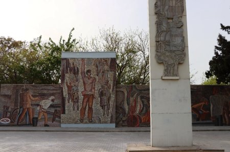 Bakıda mozaikaların bərpası davam edir Bakıda mozaikaların bərpası davam edir